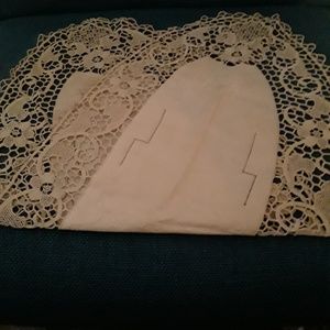 Vintage Oval Shape Table Runner